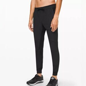 Lululemon license to train joggers.